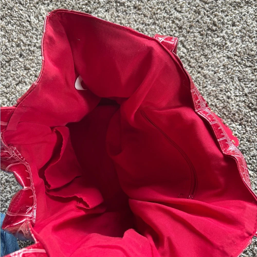Red Croc-Embossed Patent Tote Bag with Ring Accent - Picture 2 of 2
